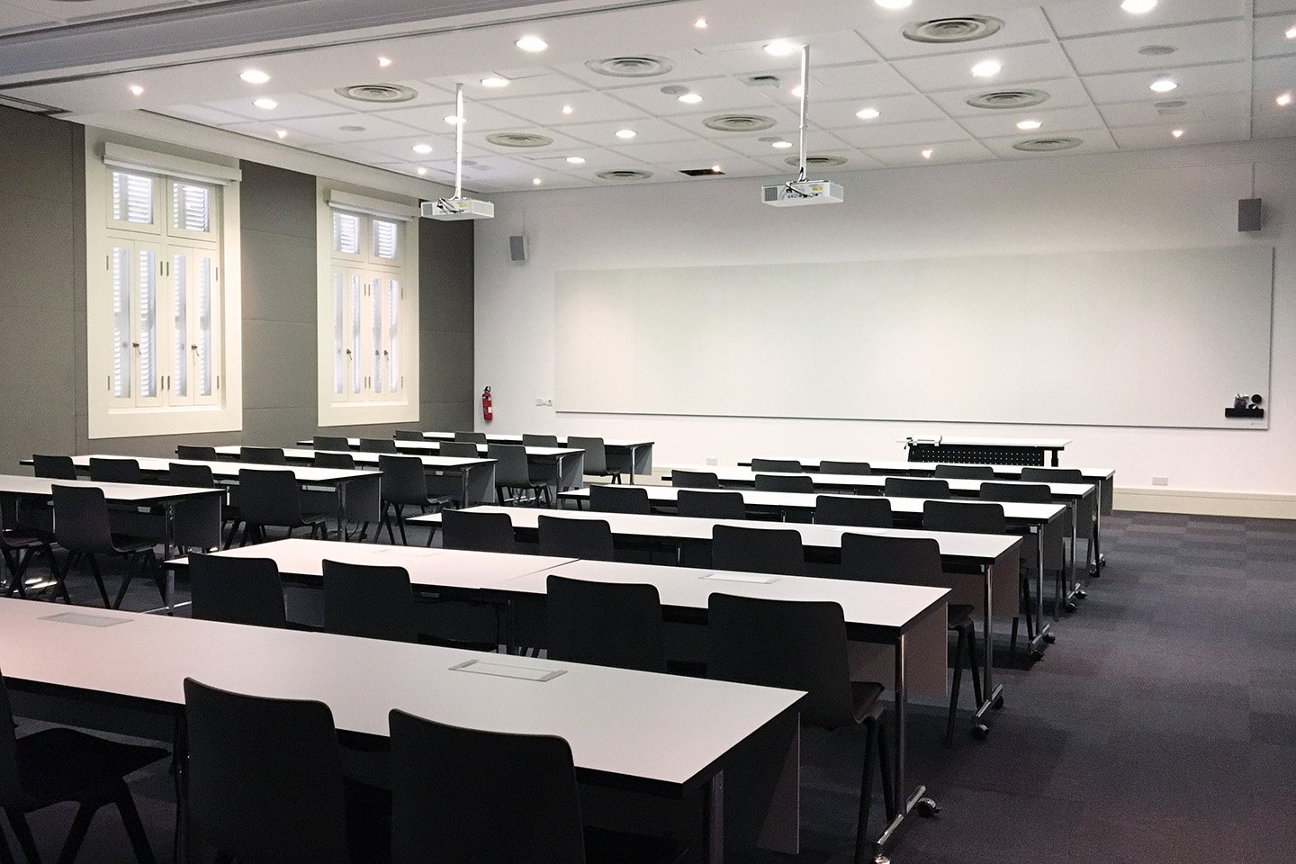 EHL Campus Singapore Classroom 1